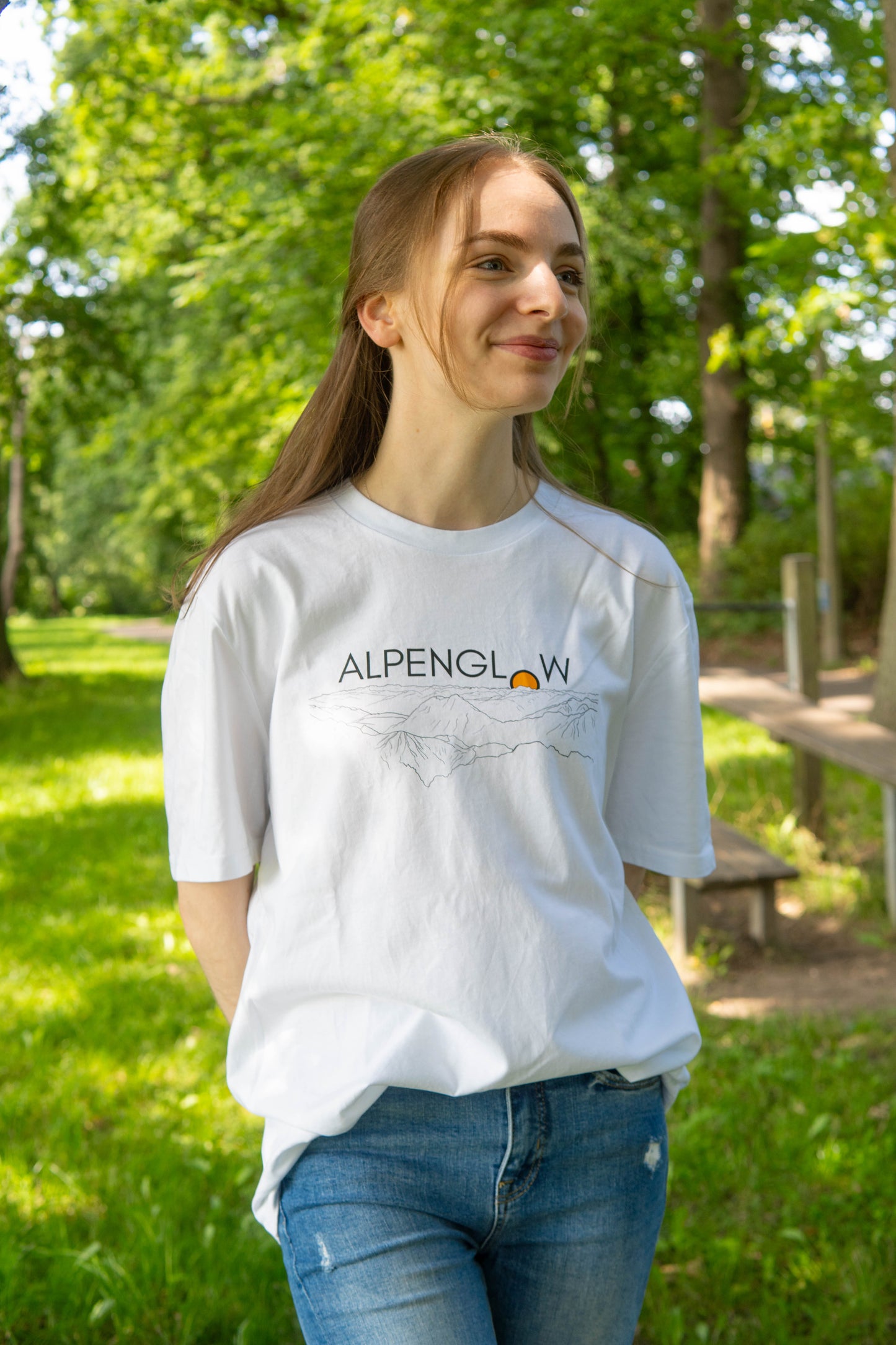 "Sonnenuntergang" - Alpenglow T-Shirt mit Visual Print