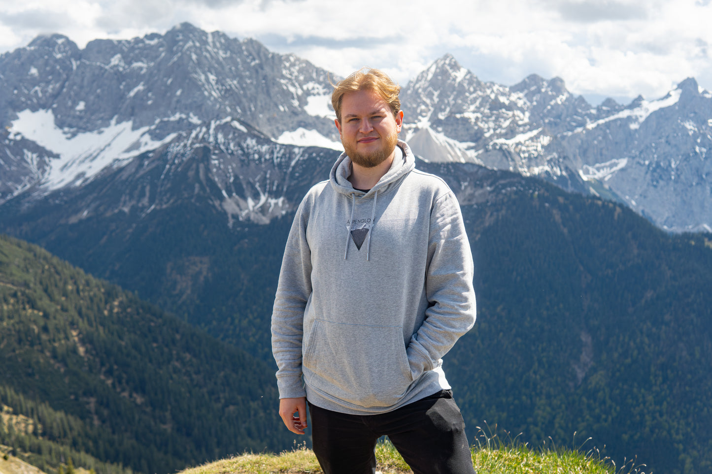 Alpenglow Basic Hoodie (helle Ausführung)