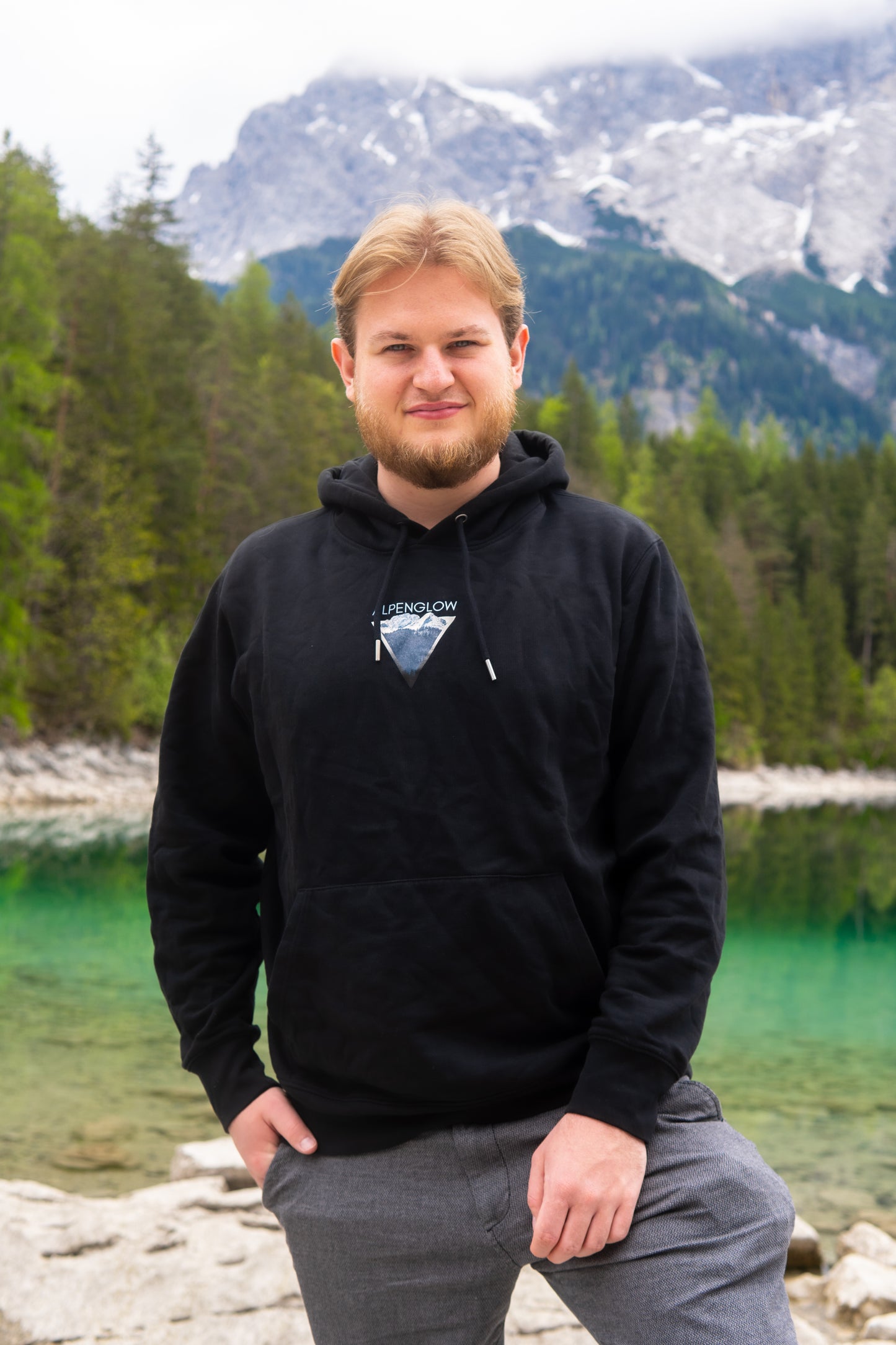 Alpenglow Basic Hoodie (dunkle Ausführung)