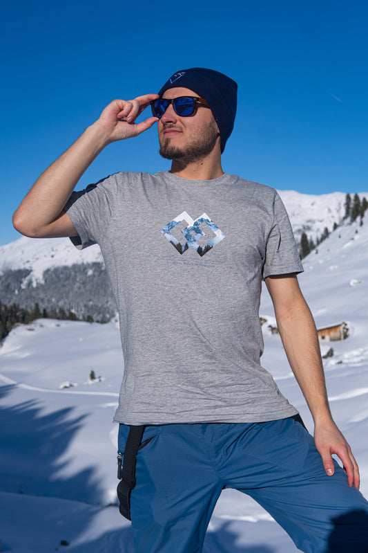 "Karwendel-Rauten" - Alpenglow T-Shirt mit Visual Print