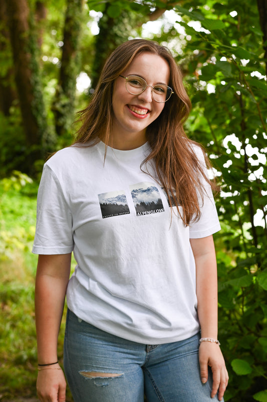 "Bergcollage" - Alpenglow T-Shirt mit Visual Print